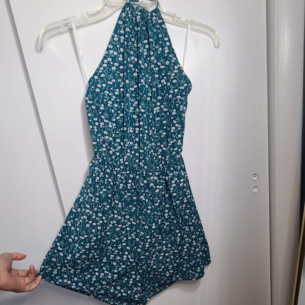 SUPER FREAKING CUTE ROMPER!!!